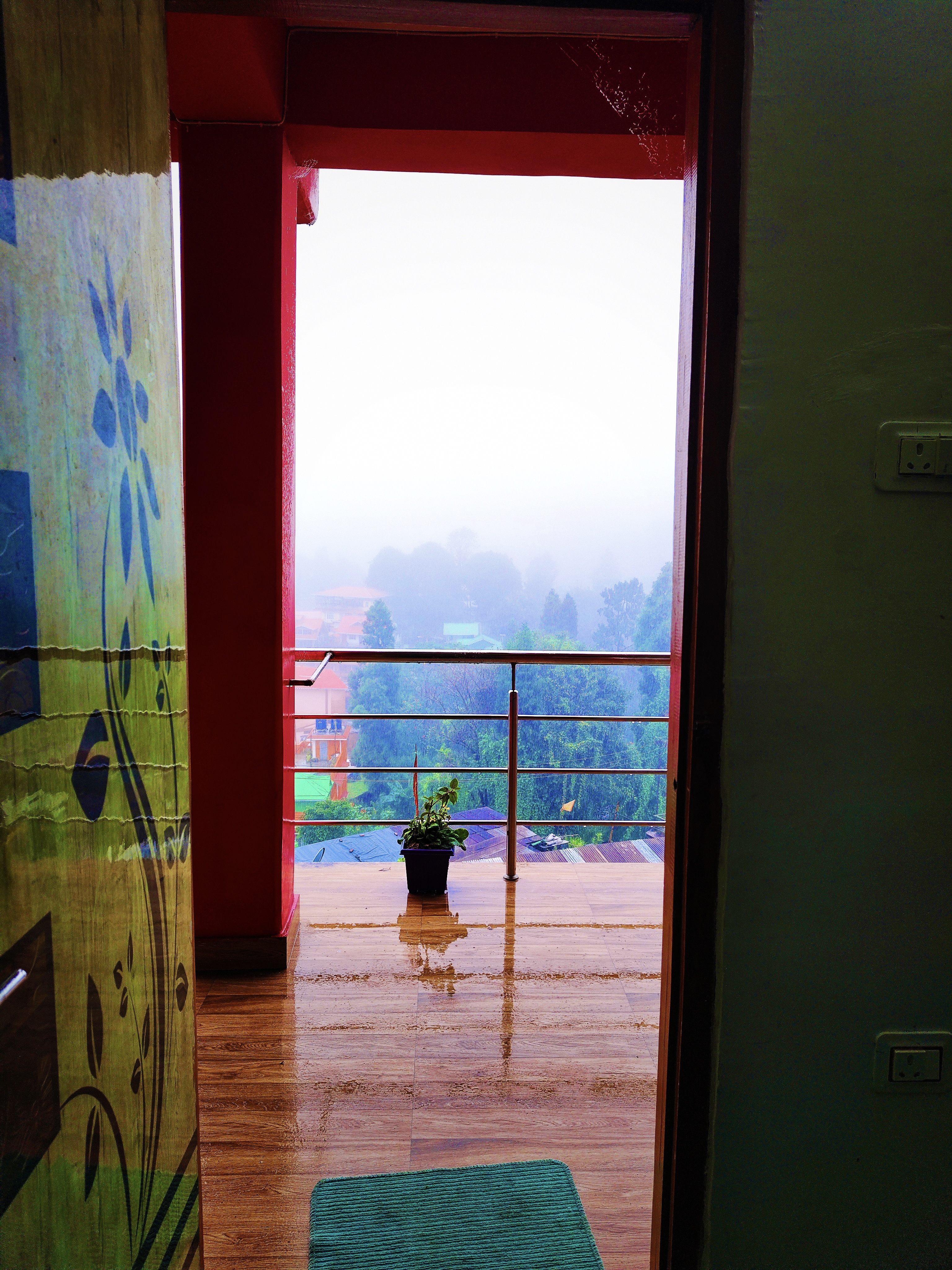 Golden Sunview Room